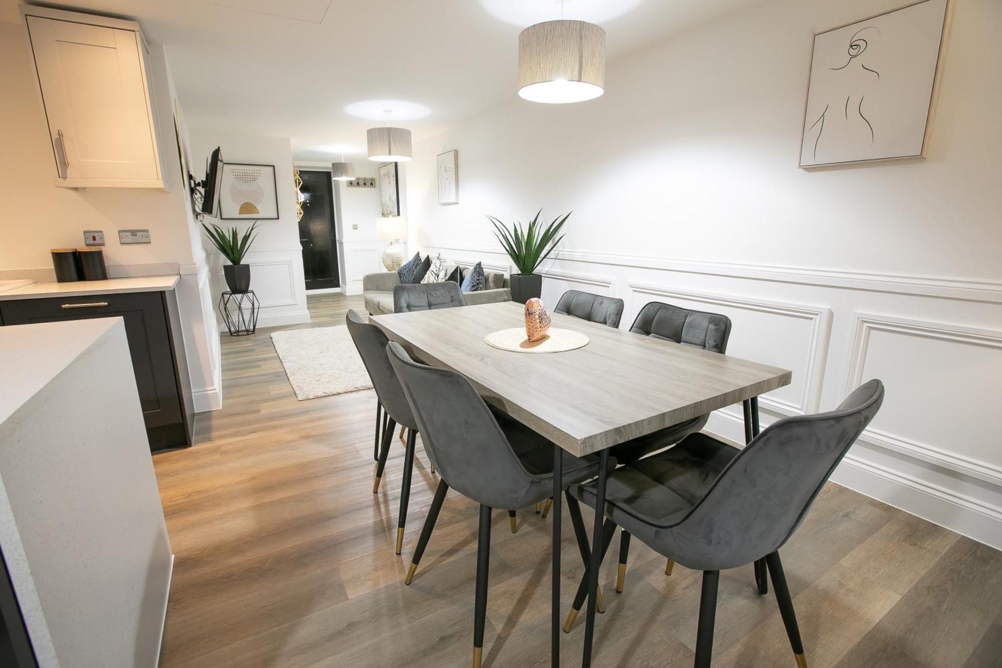 The Burlington Collection Apartment Шерингам Екстериор снимка