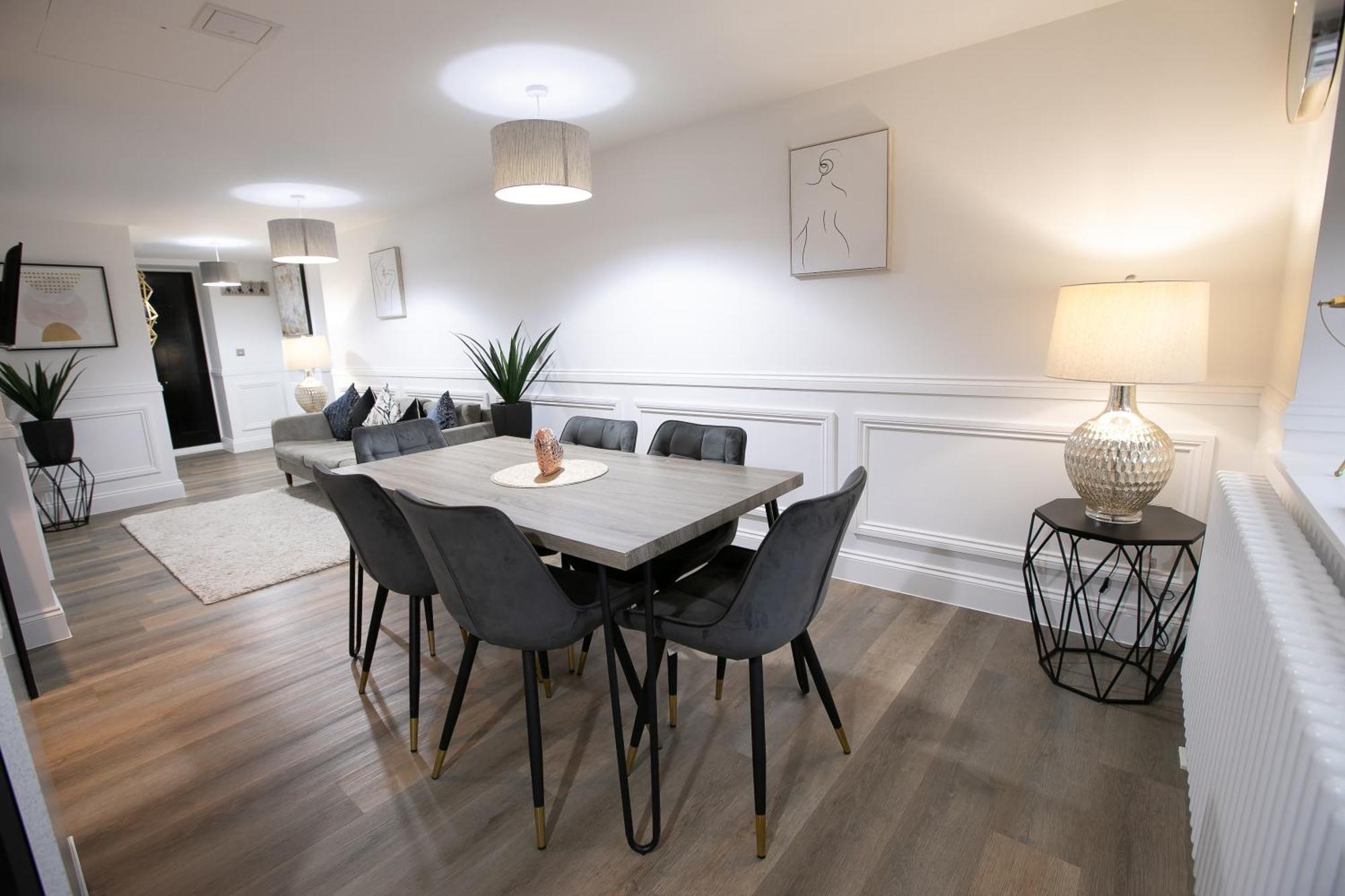 The Burlington Collection Apartment Шерингам Екстериор снимка