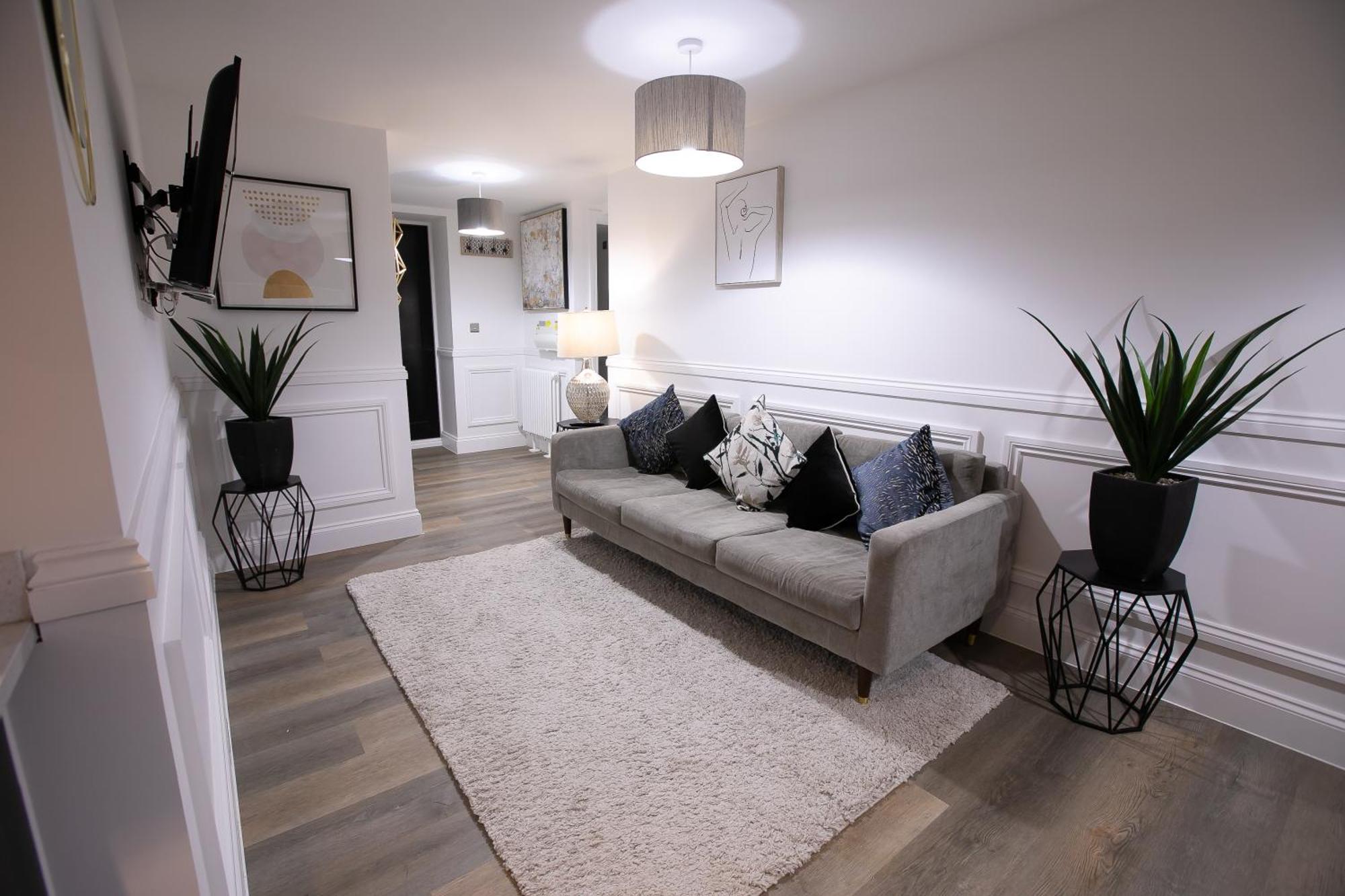 The Burlington Collection Apartment Шерингам Екстериор снимка