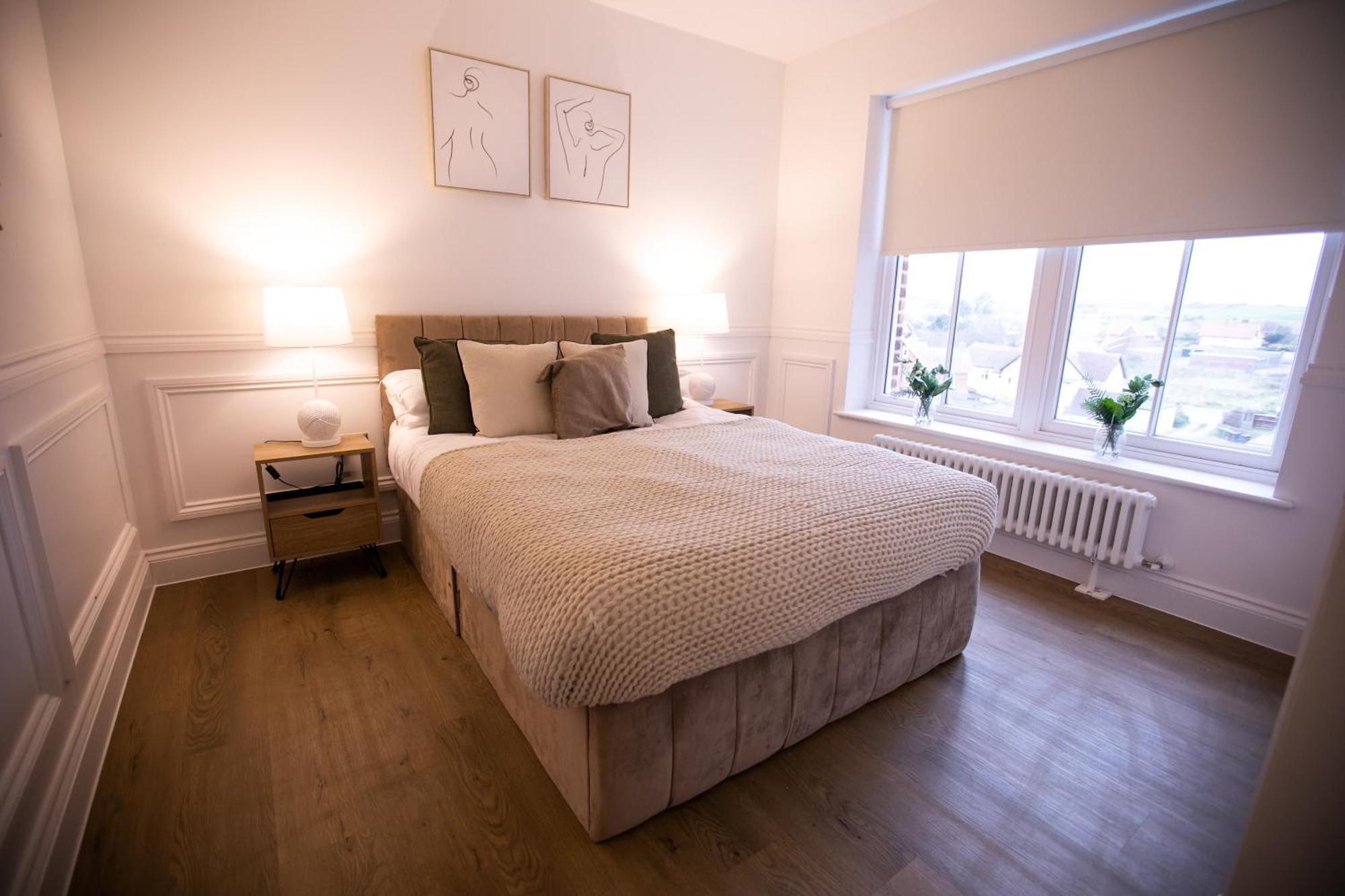 The Burlington Collection Apartment Шерингам Екстериор снимка