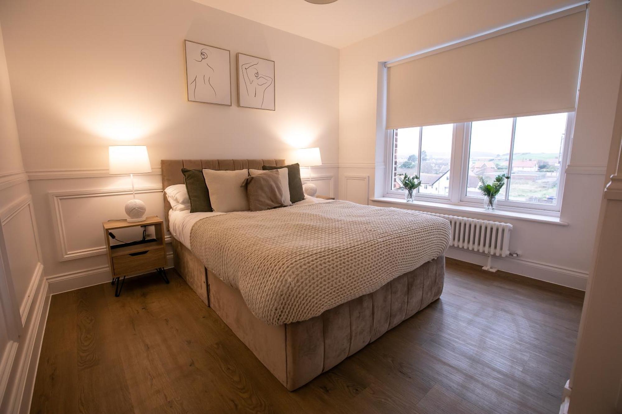 The Burlington Collection Apartment Шерингам Екстериор снимка