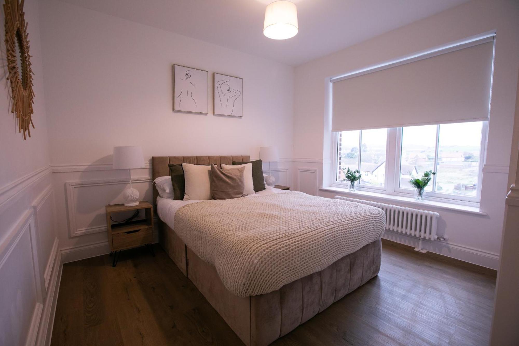The Burlington Collection Apartment Шерингам Екстериор снимка